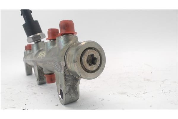 Recambio de rampa inyectora para peugeot boxer furgón (230l) 2.8 hdi referencia OEM IAM 0445224009  