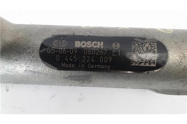 Recambio de rampa inyectora para peugeot boxer furgón (230l) 2.8 hdi referencia OEM IAM 0445224009  