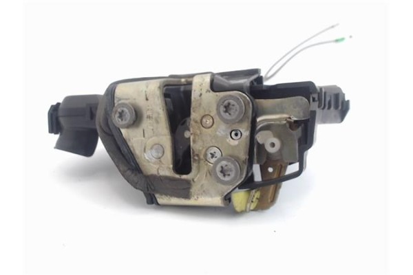 Recambio de cierre electromagnetico delantero izquierdo para toyota avensis berlina (t22) 2.0 vvt-i referencia OEM IAM   