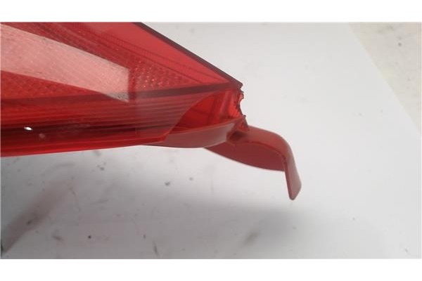Recambio de piloto trasero izquierdo para fiat ii punto (188) berlina referencia OEM IAM 46523770  