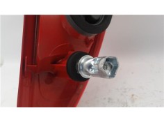 Recambio de piloto trasero izquierdo para fiat ii punto (188) berlina referencia OEM IAM 46523770  