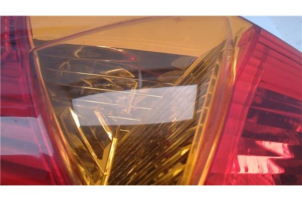 Recambio de piloto trasero izquierdo para fiat ii punto (188) berlina referencia OEM IAM 46817804  