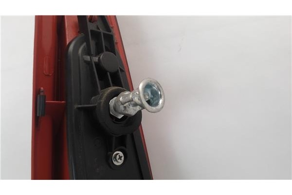 Recambio de piloto trasero izquierdo para fiat ii punto (188) berlina referencia OEM IAM 46817804  