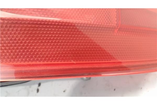 Recambio de piloto trasero izquierdo para fiat ii punto (188) berlina referencia OEM IAM 465178040  