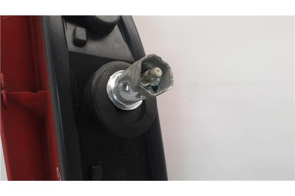 Recambio de piloto trasero izquierdo para fiat ii punto (188) berlina referencia OEM IAM 465178040  