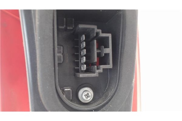 Recambio de piloto trasero izquierdo para fiat ii punto (188) berlina referencia OEM IAM 465178040  