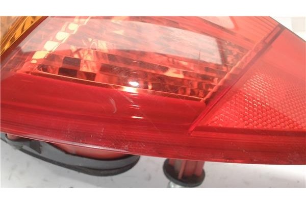 Recambio de piloto trasero izquierdo para fiat ii punto (188) berlina referencia OEM IAM 286201  