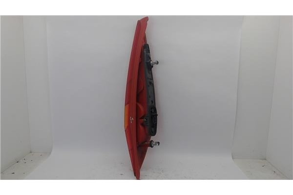 Recambio de piloto trasero izquierdo para fiat ii punto (188) berlina referencia OEM IAM 286201  