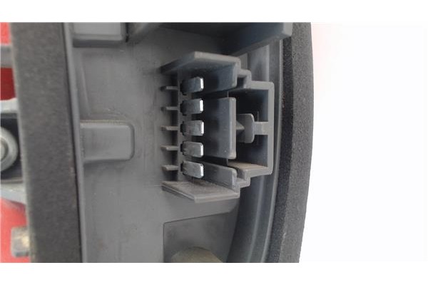 Recambio de piloto trasero izquierdo para fiat ii punto (188) berlina referencia OEM IAM 286201  