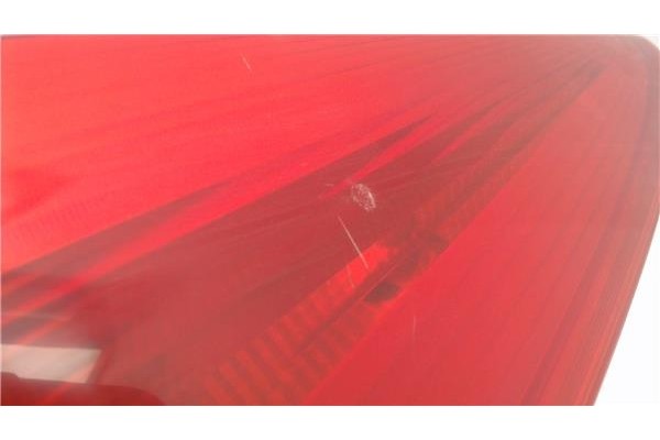 Recambio de piloto trasero derecho para fiat ii punto (188) berlina referencia OEM IAM 46817803  