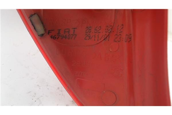 Recambio de piloto trasero derecho para fiat ii punto (188) berlina referencia OEM IAM 46817803  