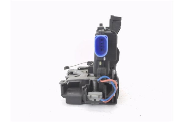 Recambio de cerradura puerta delantero derecha para skoda fabia (5j2) 1.2 active referencia OEM IAM 3B2837016AB  