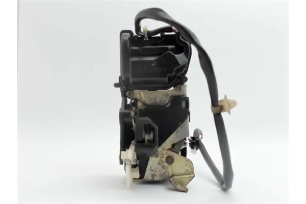 Recambio de cierre electromagnetico trasero derecho para mazda premacy (cp) 1.8 referencia OEM IAM CB0772310D  