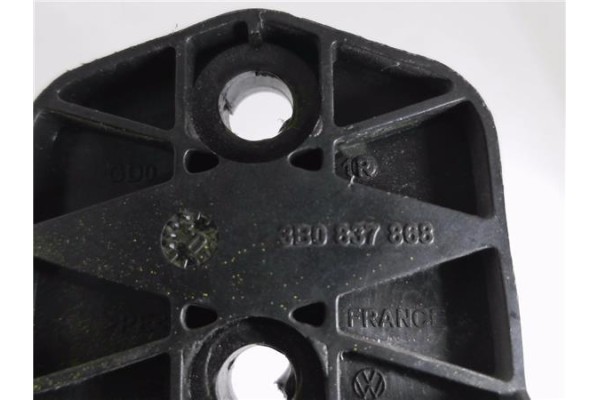 Recambio de cerradura puerta delantero derecha para seat toledo (1m2) 1.6 executive referencia OEM IAM 3B1837016AD 3B0867868 
