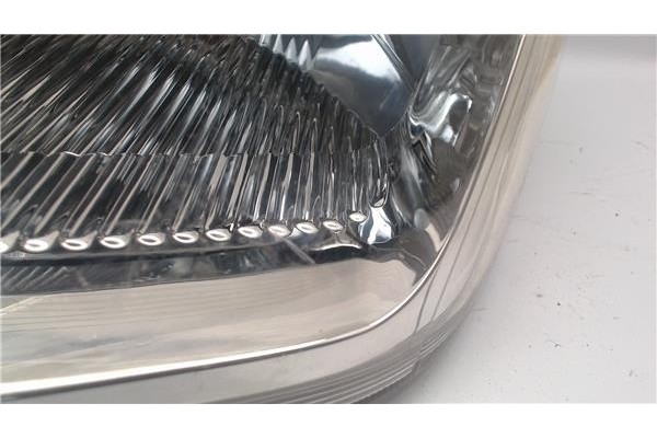 Recambio de faro delantero izquierdo para citroen c2 referencia OEM IAM 20A414  