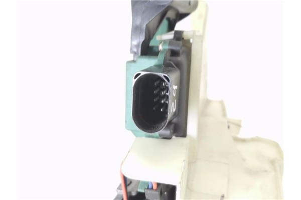 Recambio de cerradura puerta delantero izquierda para volkswagen passat berlina (3b3) 1.9 edition referencia OEM IAM 3B0837857  