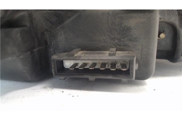 Recambio de faro delantero izquierdo para peugeot 406 berlina (s1/s2) referencia OEM IAM 301037021 9616251380 
