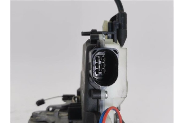 Recambio de cerradura puerta trasero derecha para volkswagen golf iv berlina (1j1) 1.9 advance referencia OEM IAM 3B4839016AL  