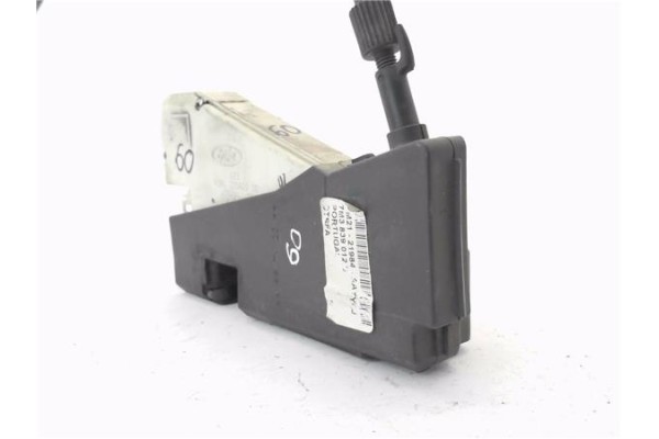 Recambio de cerradura puerta trasero derecha para ford galaxy (vx) 1.9 clx referencia OEM IAM 93BG220A20DD 7M3839012 