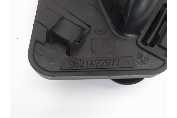 Recambio de manilla int. puerta delantero derecha para citroen berlingo 1.6 hdi 75 600 first furgón referencia OEM IAM 962142287
