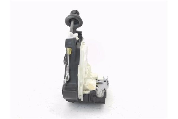 Recambio de cerradura puerta trasero izquierda para volkswagen polo v (6r1) 1.2 advance referencia OEM IAM 6R4839015A  