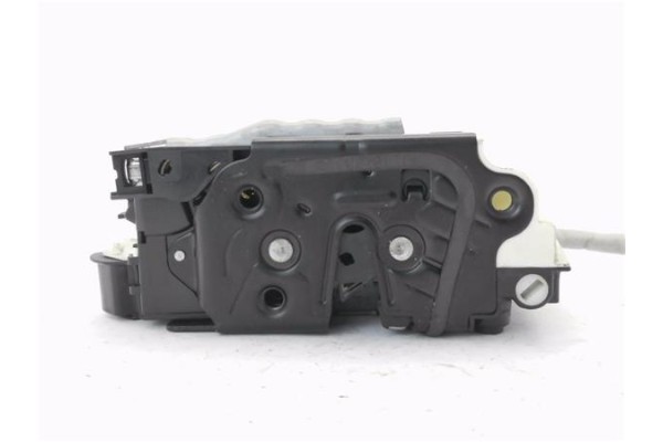Recambio de cerradura puerta trasero izquierda para volkswagen polo v (6r1) 1.2 advance referencia OEM IAM 6R4839015A  