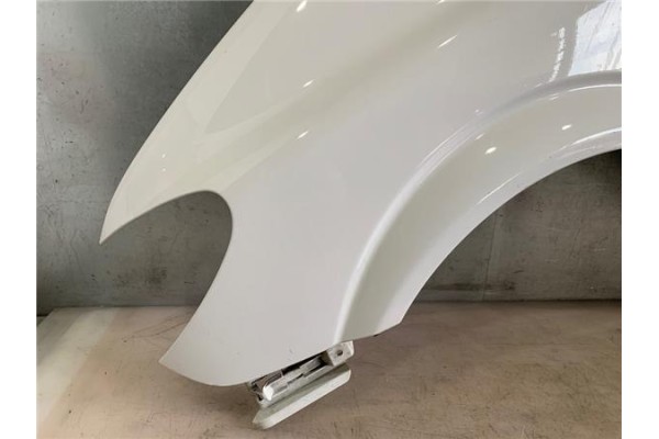Recambio de aleta delantero izquierda para mercedes-benz vito furgón (639) 2.1 111cdi referencia OEM IAM A6396305107 9066377719 
