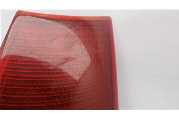 Recambio de piloto trasero derecho para fiat i punto (176) berlina referencia OEM IAM 7730722  