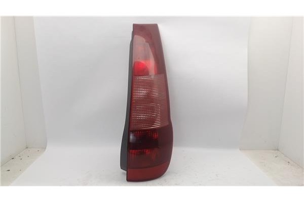 Recambio de piloto trasero derecho para fiat i punto (176) berlina referencia OEM IAM 7730722  