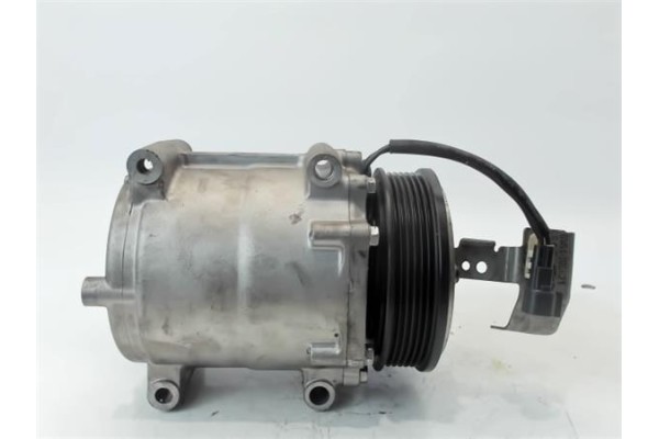 Recambio de compresor aire acond. para ford fiesta (cb1) 1.6 trend referencia OEM IAM 8V5119D629DF  1767718 , FORD