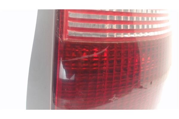 Recambio de piloto trasero derecho para fiat i punto (176) berlina referencia OEM IAM 7730722  