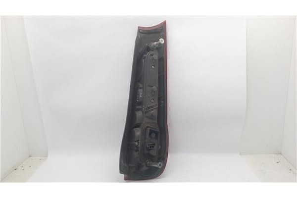 Recambio de piloto trasero izquierdo para fiat i punto (176) berlina referencia OEM IAM 36510748  