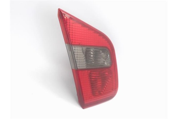 Recambio de piloto porton trasero izquierdo para mitsubishi carisma berlina 4 (da0) 1.9 di-d (da5a) referencia OEM IAM MR485473 