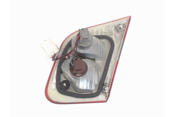 Recambio de piloto porton trasero izquierdo para mitsubishi carisma berlina 4 (da0) 1.9 di-d (da5a) referencia OEM IAM MR485473 