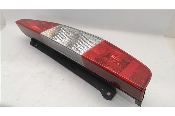 Recambio de piloto trasero derecho para fiat i doblo (119) referencia OEM IAM 40600748  