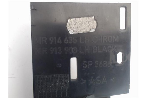 Recambio de rejilla paragolpes delantero izquierda para mitsubishi carisma berlina 4 (da0) 1.9 di-d (da5a) referencia OEM IAM MR