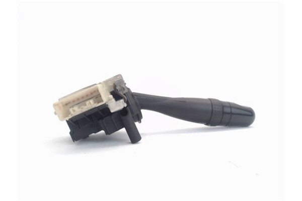 Recambio de mando intermitencia para toyota corolla sedán (_e12j_, _e12t_) 2.0 d4d referencia OEM IAM 173712  