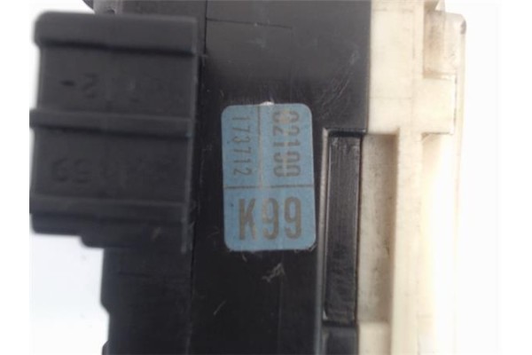 Recambio de mando intermitencia para toyota corolla sedán (_e12j_, _e12t_) 2.0 d4d referencia OEM IAM 173712  