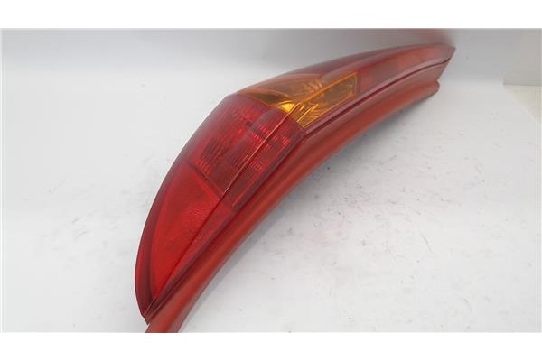 Recambio de piloto trasero izquierdo para fiat ii punto (188) berlina referencia OEM IAM 286201  