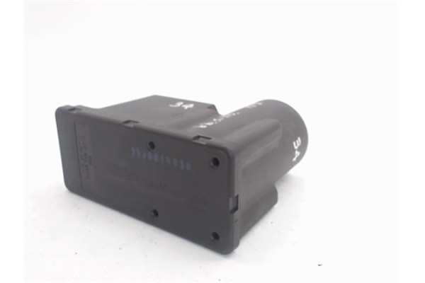 Recambio de compresor cierre centralizado para audi a4 avant (b5) referencia OEM IAM 4A0862257A  