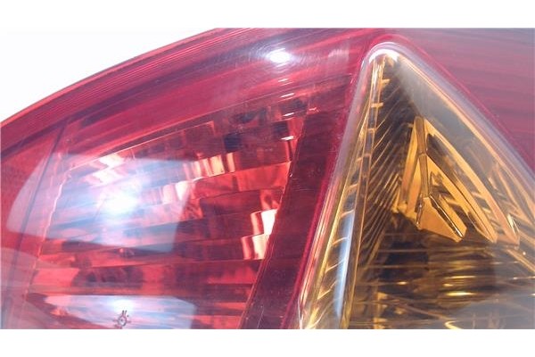 Recambio de piloto trasero izquierdo para fiat ii punto (188) berlina referencia OEM IAM 286201  