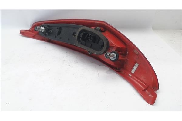 Recambio de piloto trasero izquierdo para fiat ii punto (188) berlina referencia OEM IAM 286201  