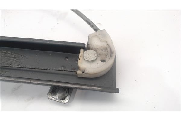 Recambio de mecanismo elevalunas delantero derecho para hyundai getz (tb) referencia OEM IAM 824041C210  