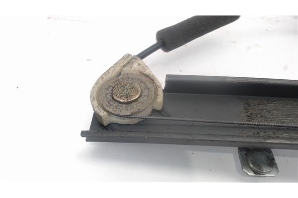 Recambio de mecanismo elevalunas delantero derecho para hyundai getz (tb) referencia OEM IAM 824041C210  