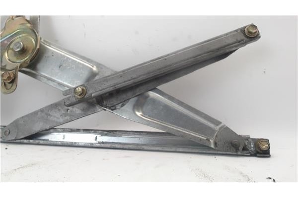 Recambio de mecanismo elevalunas delantero derecho para lexus is 200 (gxe10) referencia OEM IAM 8572053020  