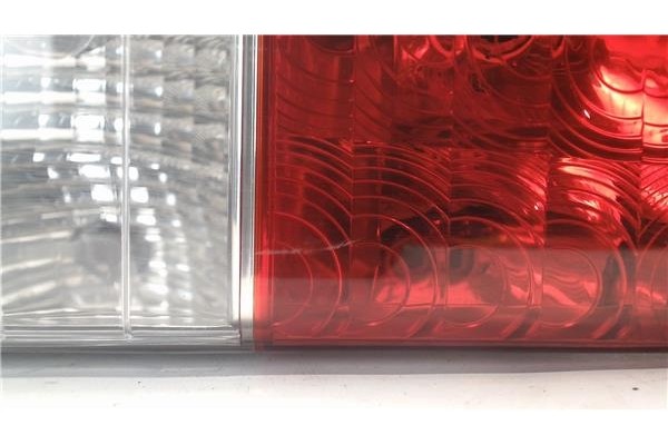 Recambio de piloto trasero derecho para fiat i doblo (119) referencia OEM IAM 40600748  
