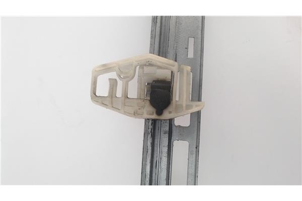 Recambio de mecanismo elevalunas delantero derecho para peugeot 206 referencia OEM IAM 9222F8  