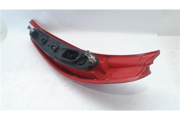 Recambio de piloto trasero derecho para fiat ii punto (188) berlina referencia OEM IAM 468178030 28630230 