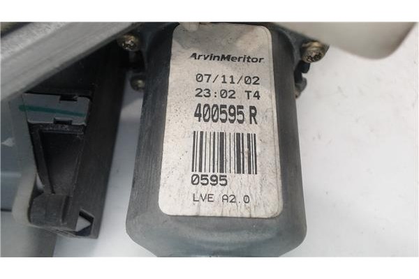 Recambio de mecanismo elevalunas delantero derecho para citroen xsara berlina referencia OEM IAM 400595R  