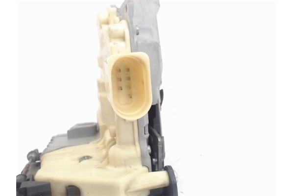 Recambio de cierre electromagnetico delantero derecho para volkswagen passat berlina (3c2) 2.0 tdi referencia OEM IAM cz3c183701